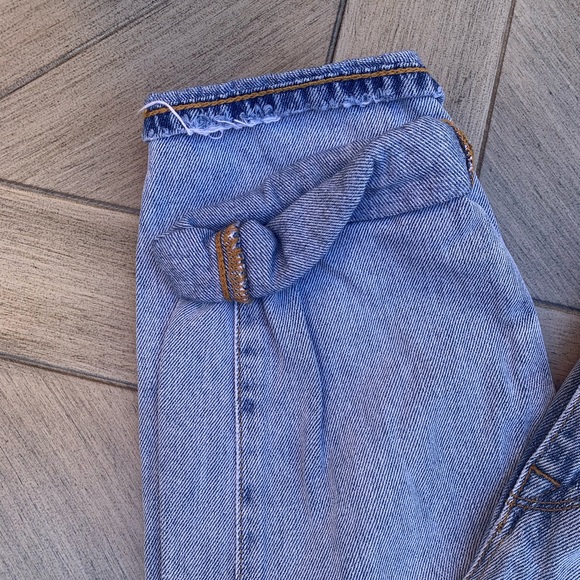 BDG High Rise Mom Jeans - Picture 8 of 11